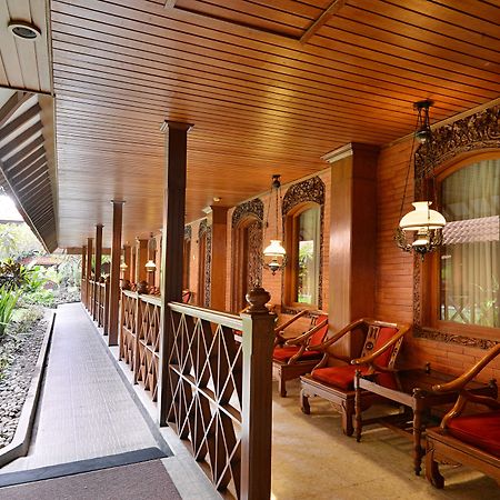 Puri Artha Hotel Pakualaman Exterior foto