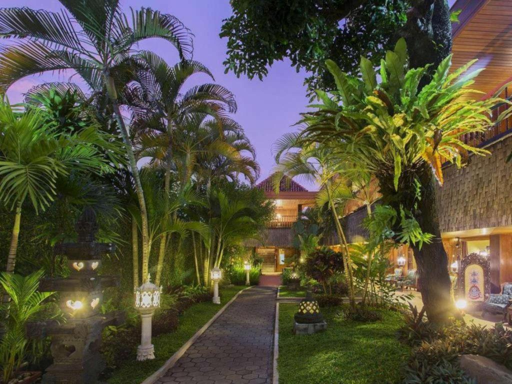 Puri Artha Hotel Pakualaman Exterior foto
