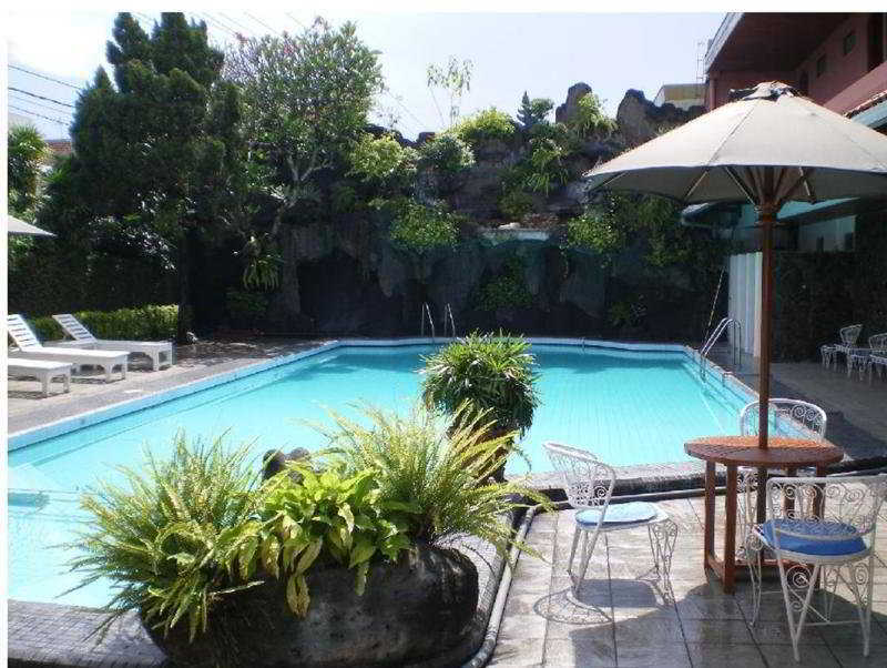 Puri Artha Hotel Pakualaman Exterior foto