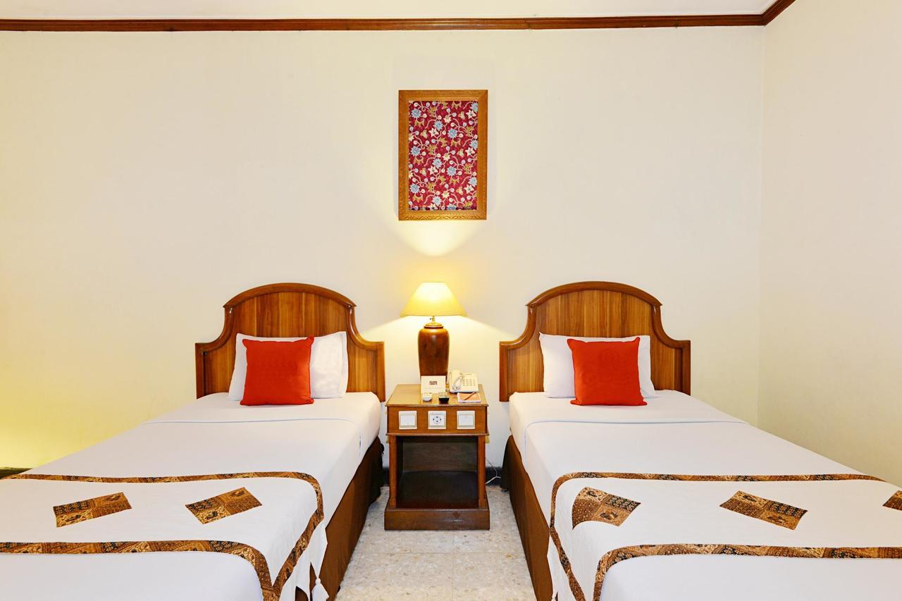 Puri Artha Hotel Pakualaman Exterior foto
