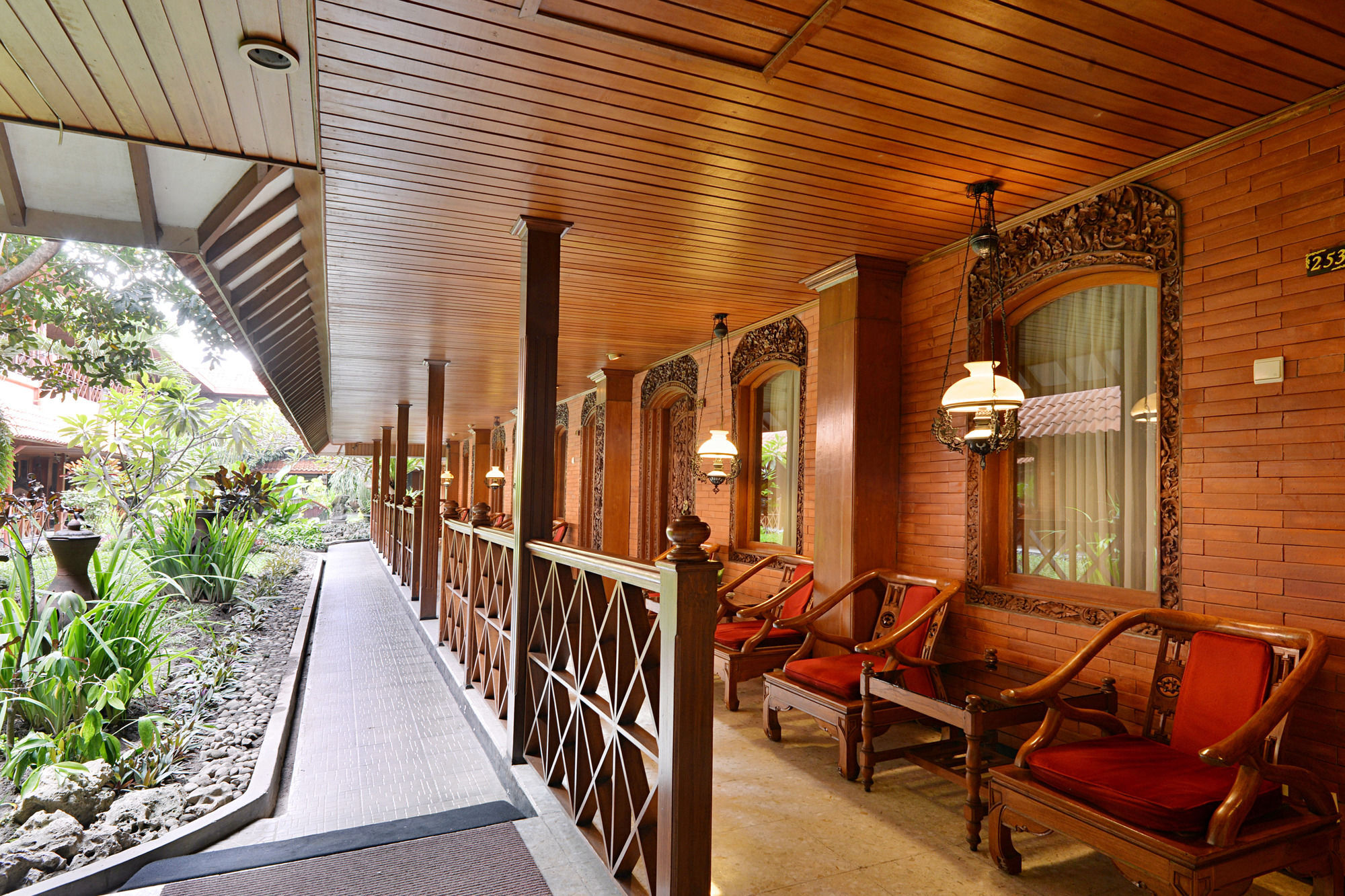 Puri Artha Hotel Pakualaman Exterior foto